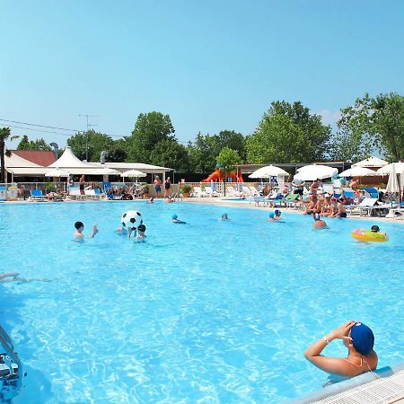 Locazione Turistica Butterfly Happy Standard - Psc280 Peschiera del Garda Luaran gambar