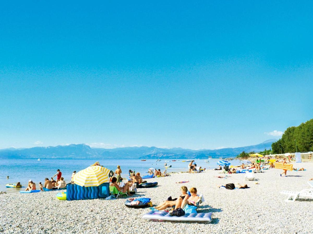 Locazione Turistica Butterfly Happy Standard - Psc280 Peschiera del Garda Luaran gambar